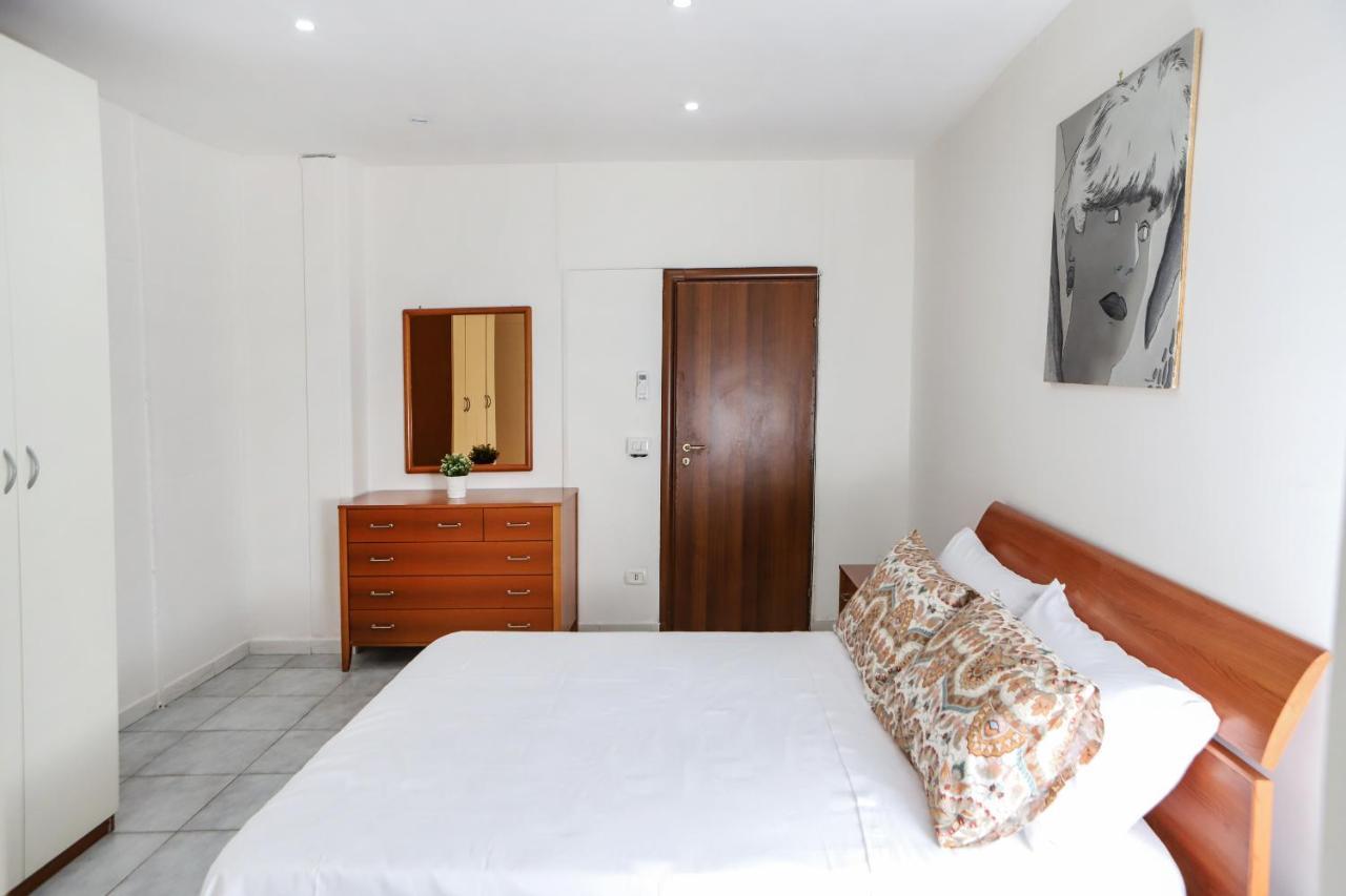 Napoli Centrale Budget Apartment Exterior photo
